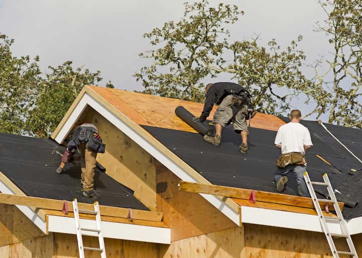 Professional roofers in Carson